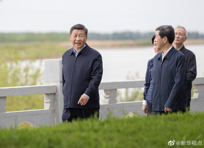 習(xí)近平考察黃河02.jpg 習(xí)近平考察黃河02.jpg